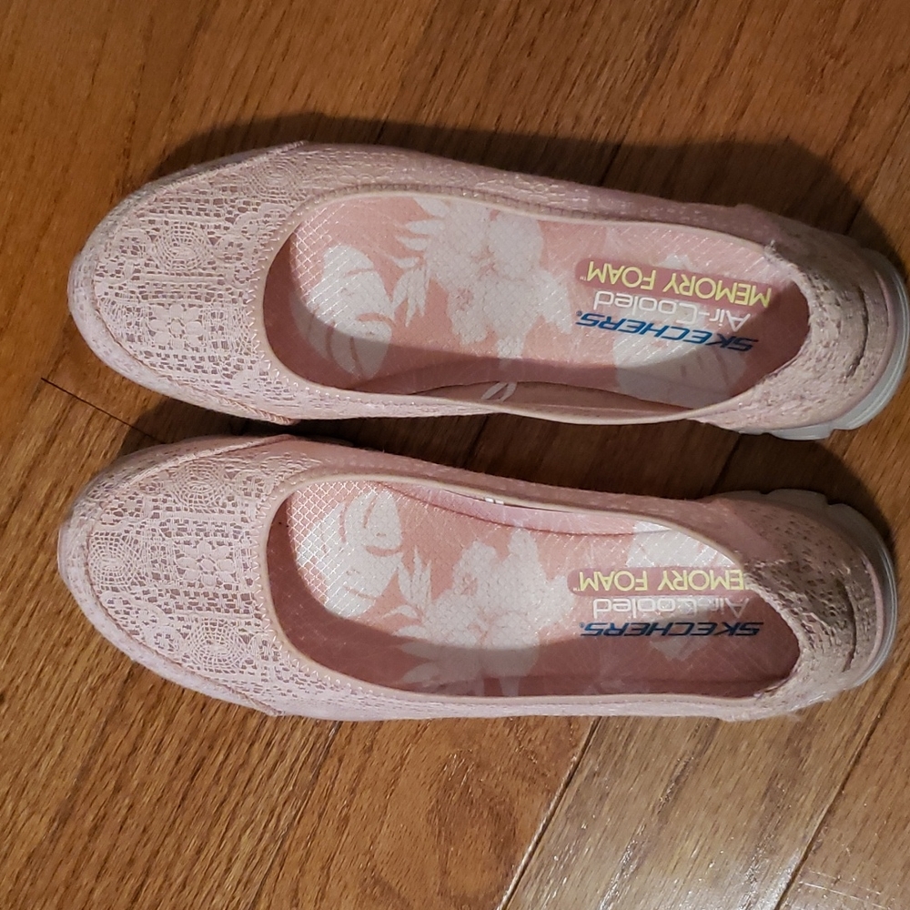 Skechers Air Cooled Memory Foam Womens PINK RARE without box.
